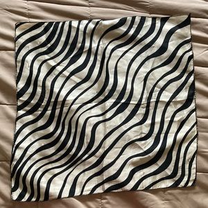 Beautiful zebra 🦓 print 20 x20 inch scarf in new condition